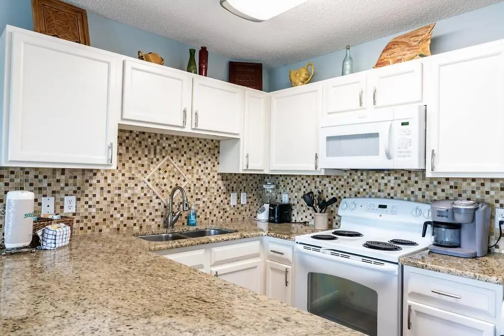 Gulf View, Easy Beach Access, Heated Pool, Hot Tub Destin 0*,  United States